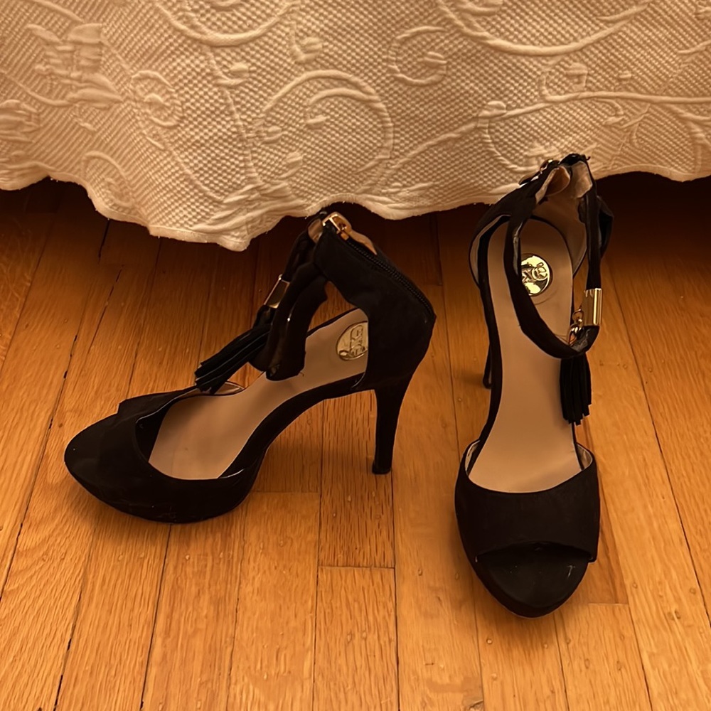 Boutique Vintage Black Tassel Heels - Picture 4 of 14
